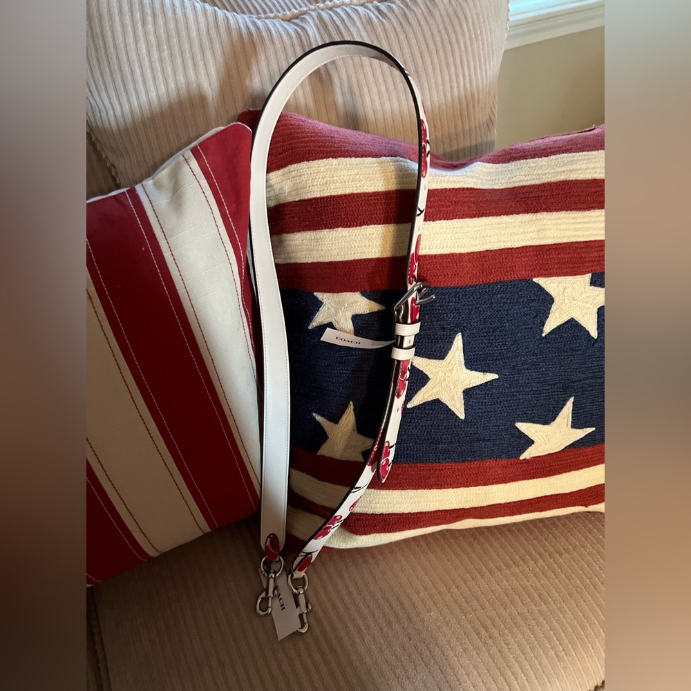 Coach Strap With Cherry Print nwt - Picture 2 of 6